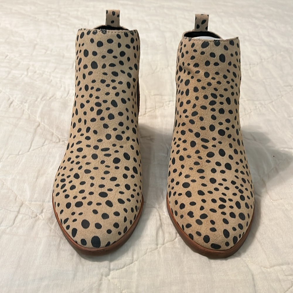 Dolce Vita Booties - Picture 2 of 5